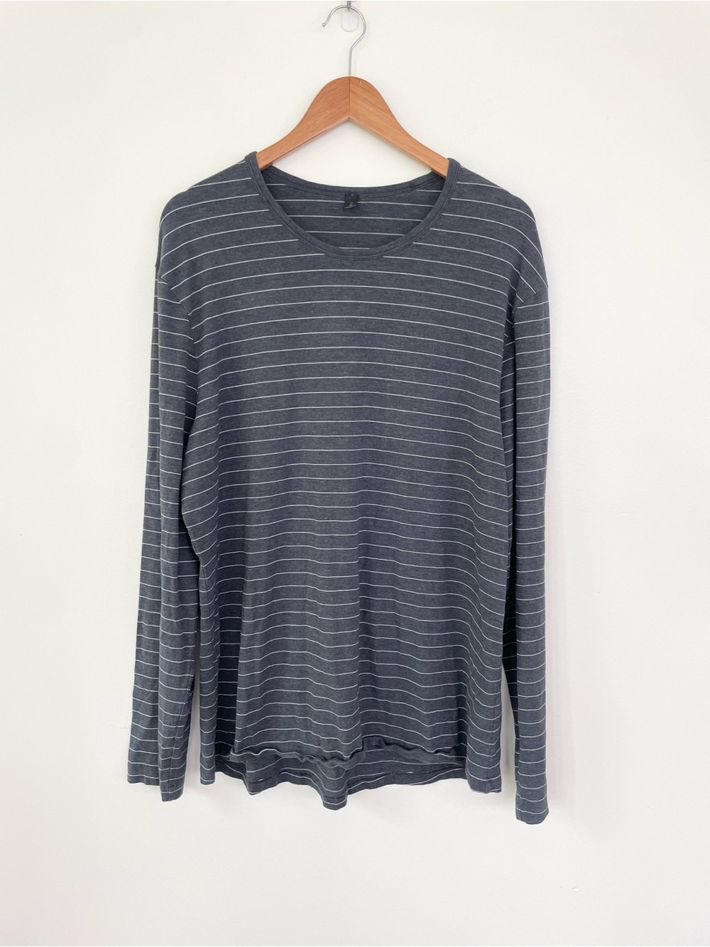 Lululemon 5 Year Basic Long Sleeve
Short Serve Stripe Heathered Black Moon Shine - Picture 5 of 10